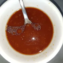 Siapkan wadah,masukkan semua Bahan Saus dan aduk hingga tercampur rata,sisihkan.