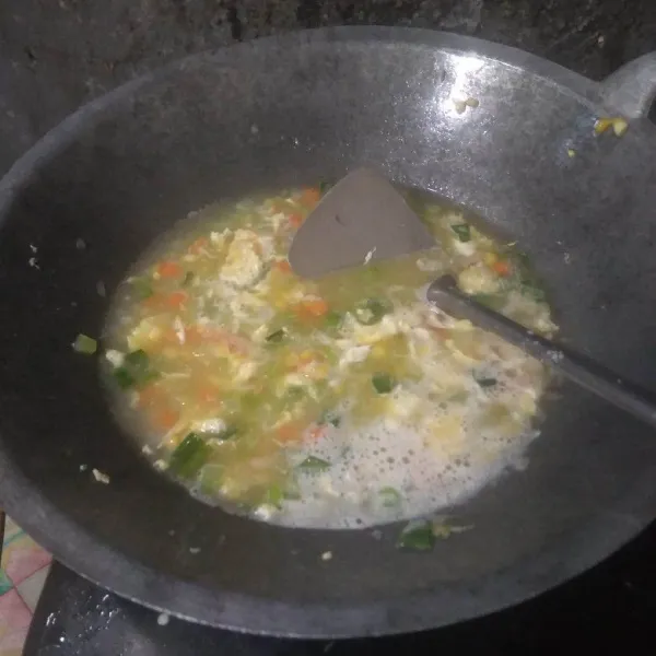Masak hingga matang. Tes rasa.