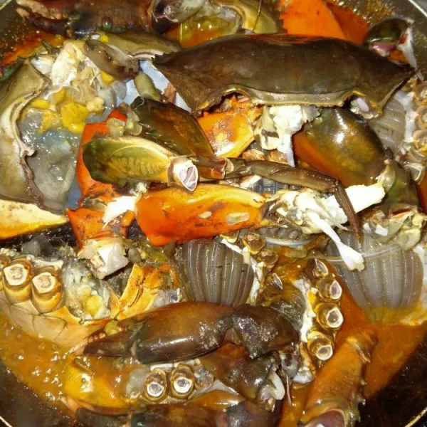 Masukkan kepiting tunggu hingga matang dan meresap siap disajikan.
