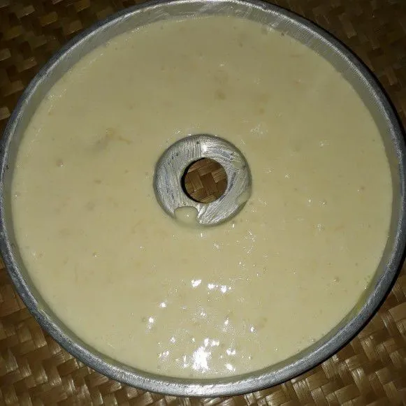 Step 7 Bolu Pisang Putih Telur