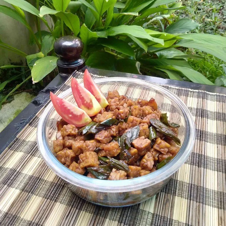 Tempe Orek Cabe Hijau