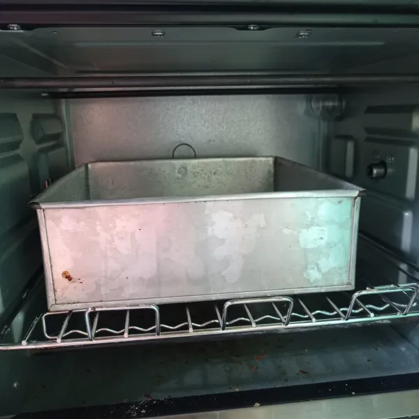 Panggang pada suhu 200°C selama 20 menit api atas bawah, sesuaikan oven masing-masing, panggang sampai matang