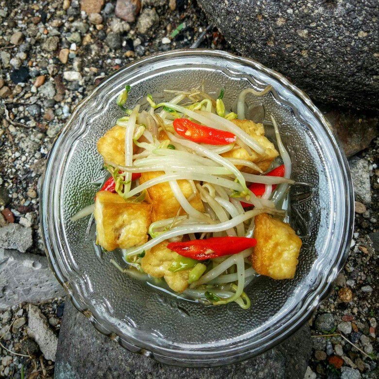 Sayur santen toge tahu dengan berbagai bahan yang digunakan