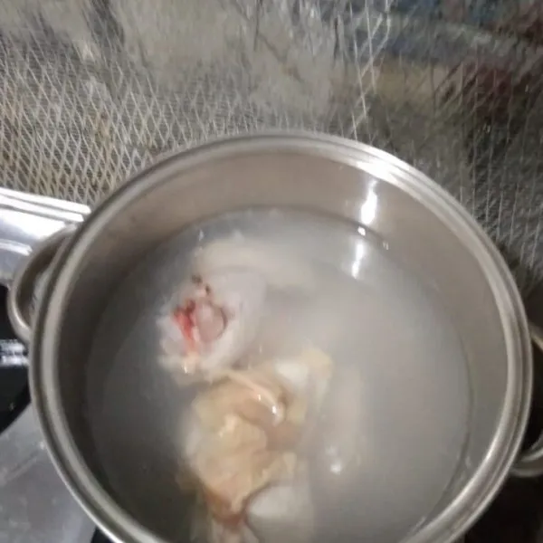 Rebus ayam hingga matang