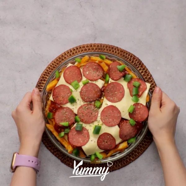 Panggang dengan suhu 220C selama 15-20 menit, sajikan.