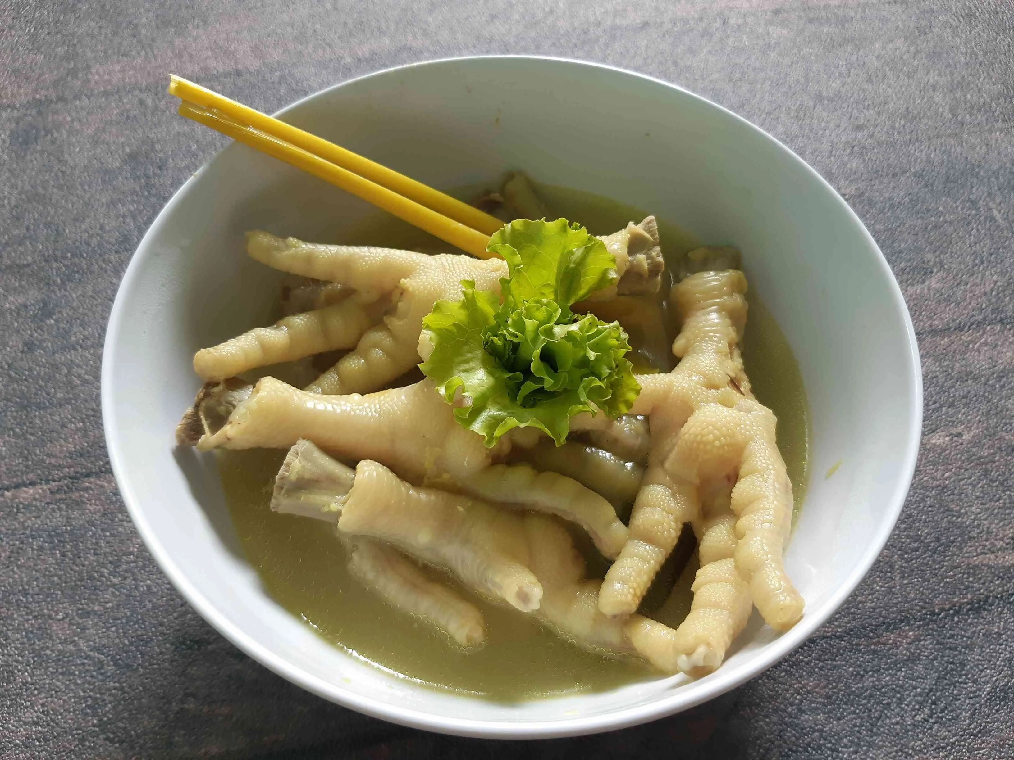 Soup Ceker Kuah Kuning