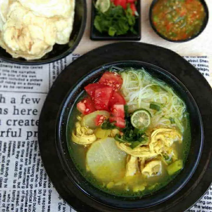 Soto Ayam Bumbu Kuning