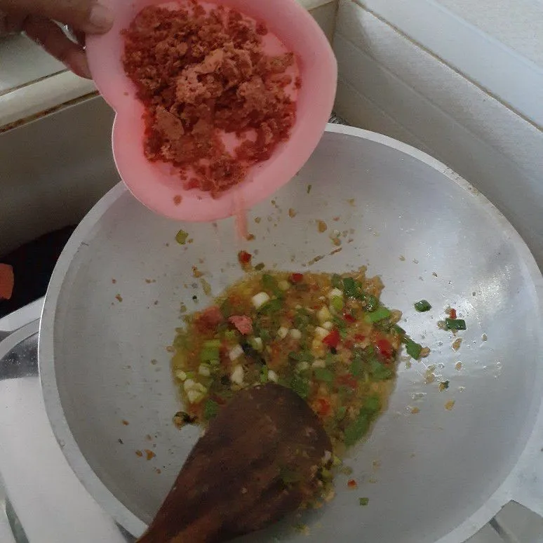 Step 4 Combro Kornet