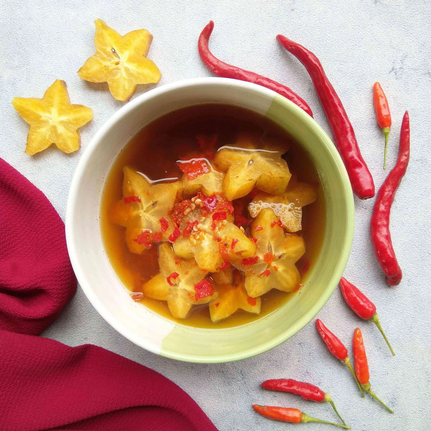 Rujak Belimbing Kuah Pedas Manis