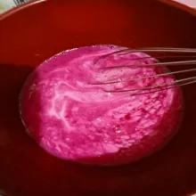 masukan susu cair, aduk.