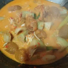 Masak hingga nangka empuk, kuah agak mengental, koreksi rasa.