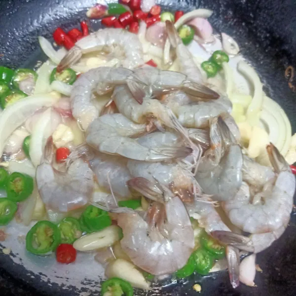 Masukan udang.