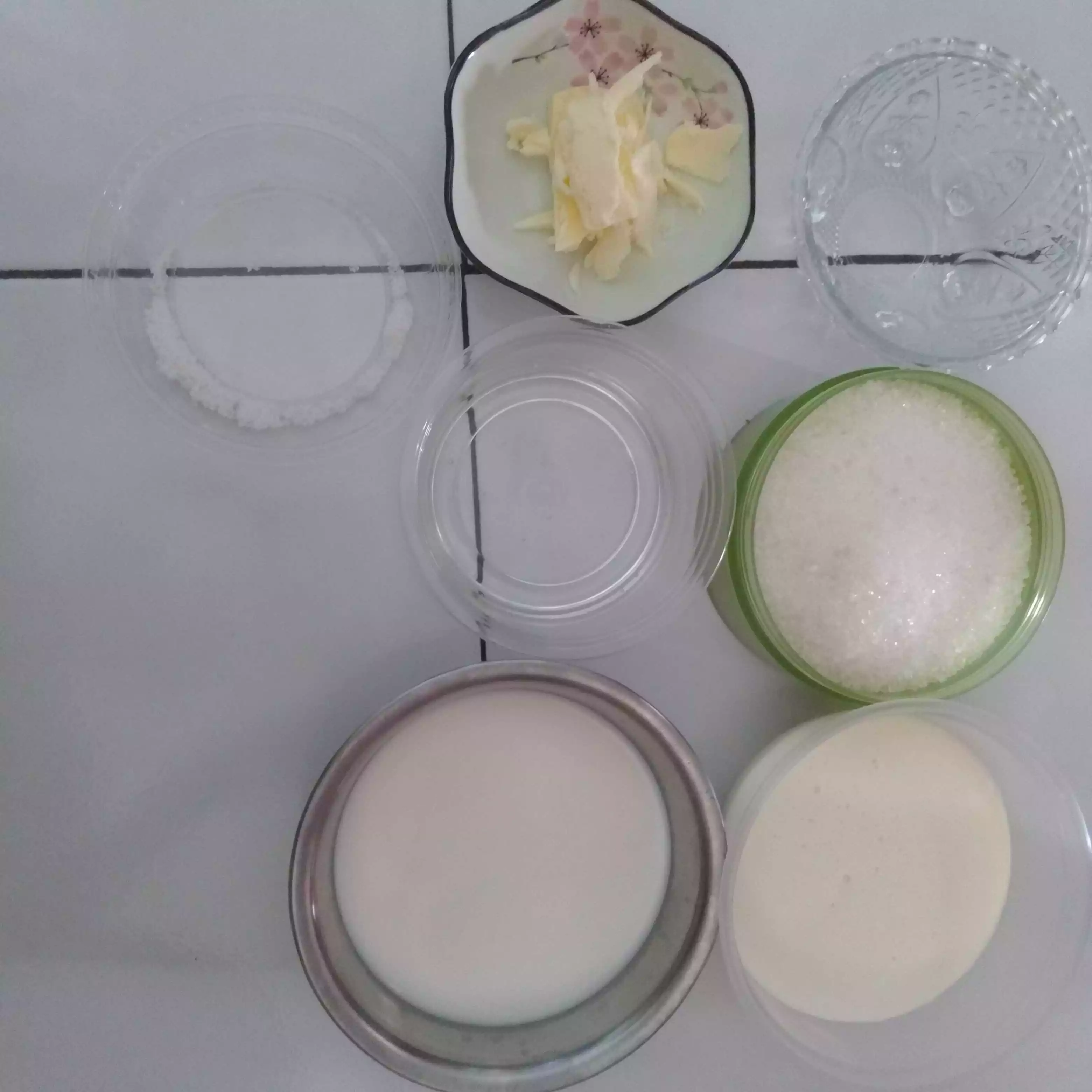 Step 1 Permen Susu White Rabbit KW