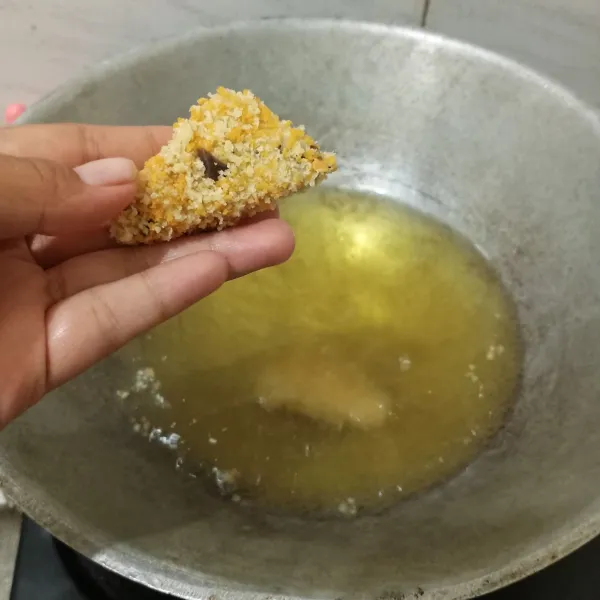 Terakhir goreng nugget sampai golden brown