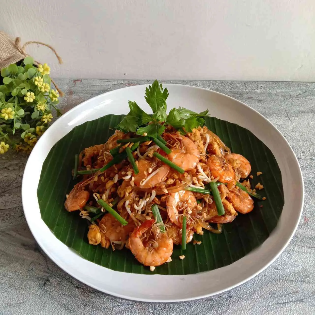 Shirataki Shrimp Pad Thai
