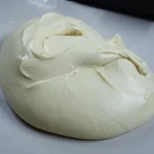 Campur Semua bahan. Uleni hingga kalis maksimal.