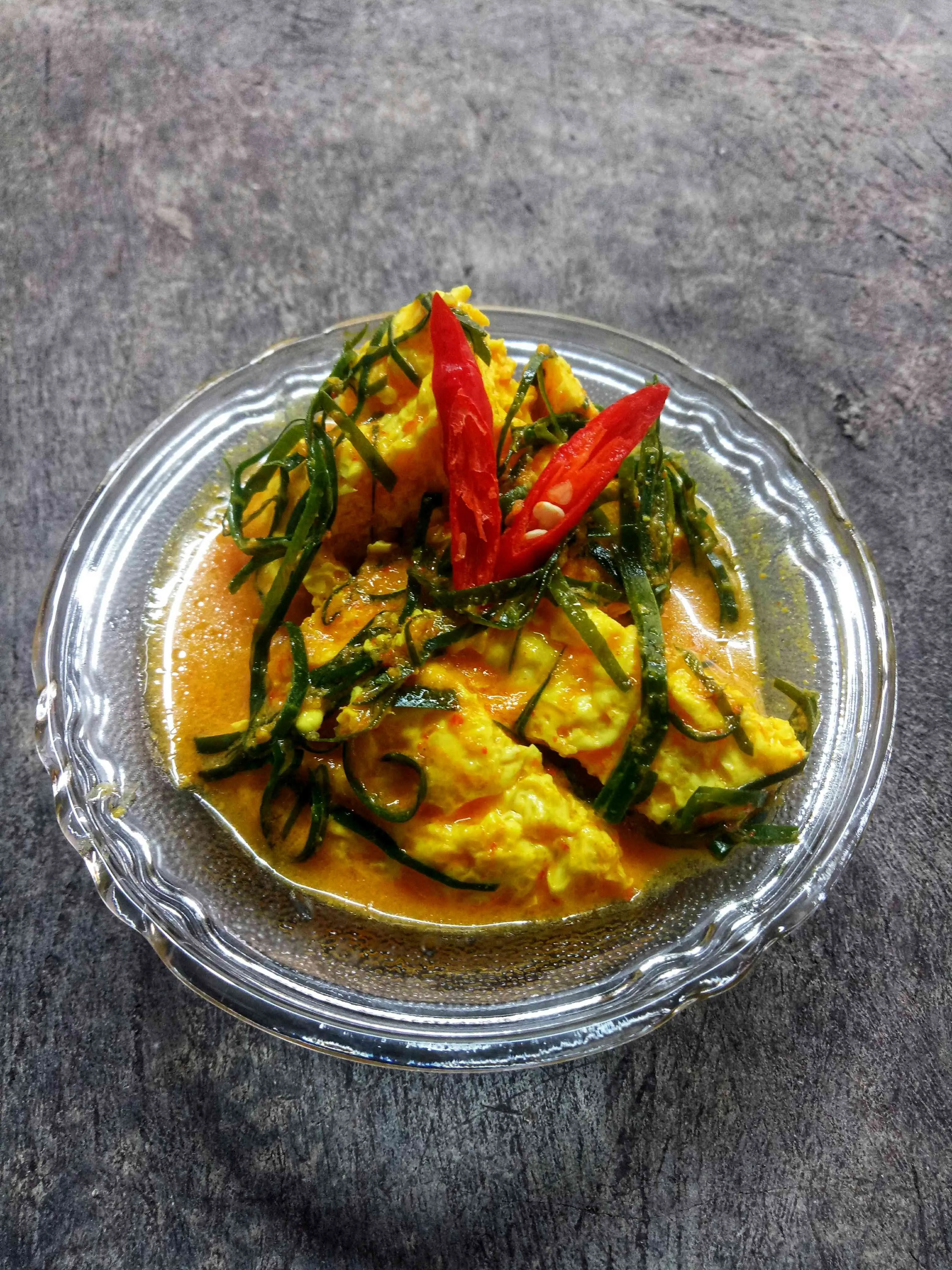 Gulai Putih Telur Kukus