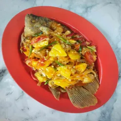 Gurame Saus Asam Manis Pedas
