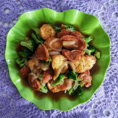 Brokoli Sister (Sosis Tahu Telur)