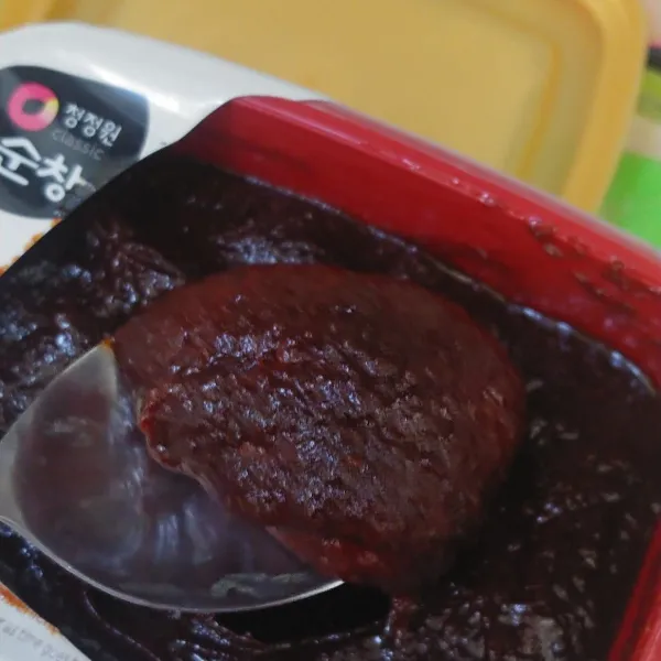 tTambahkan 1 sdm saus gochujang