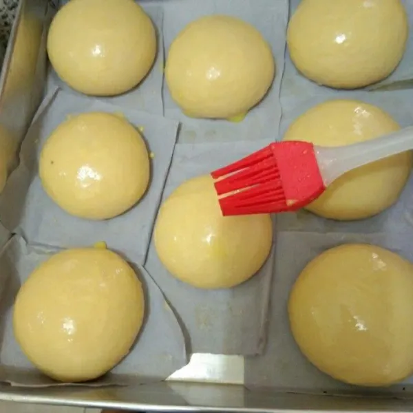 Olesi dengan susu cair