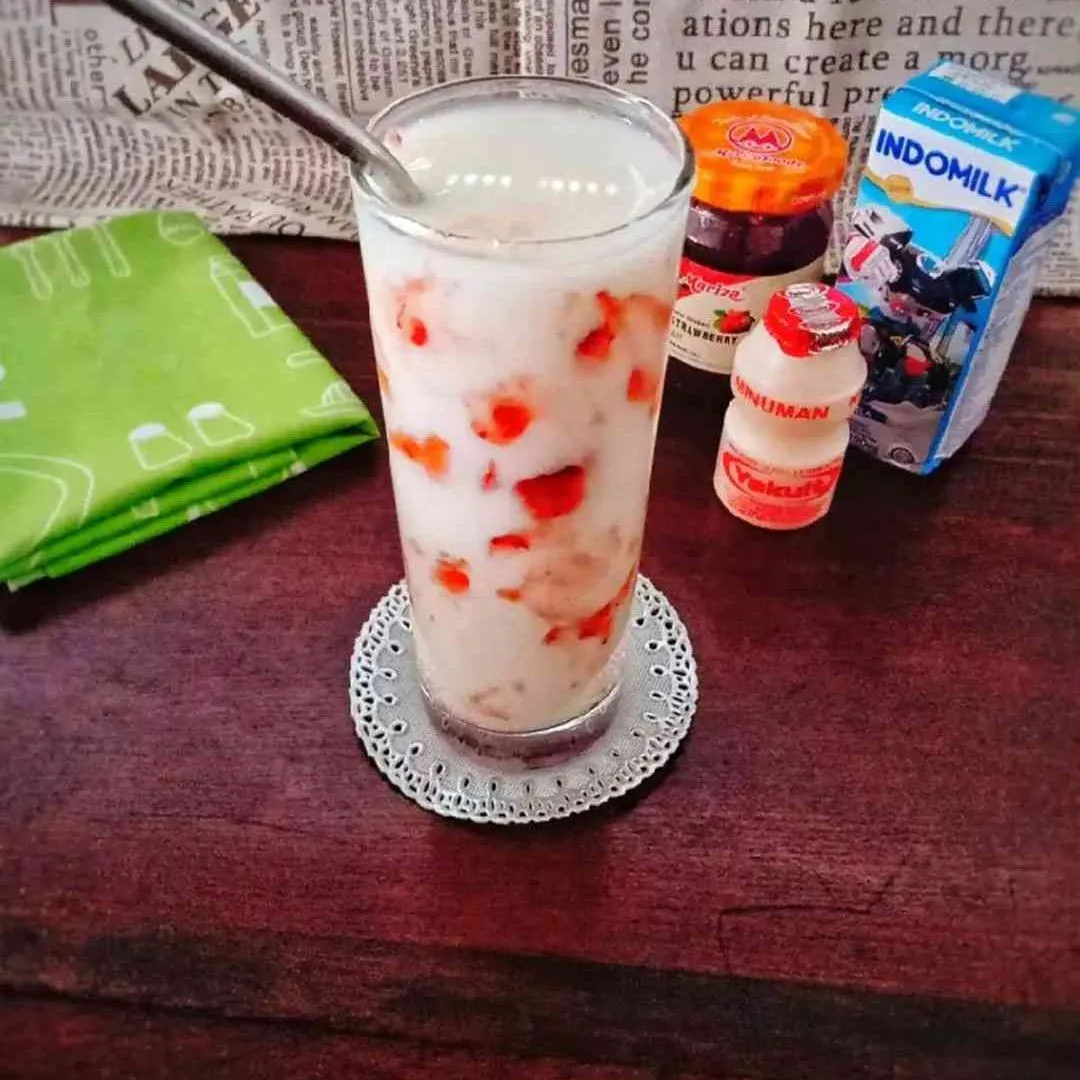 Korean Strawberry Milk with Yogurt #KoreanFood