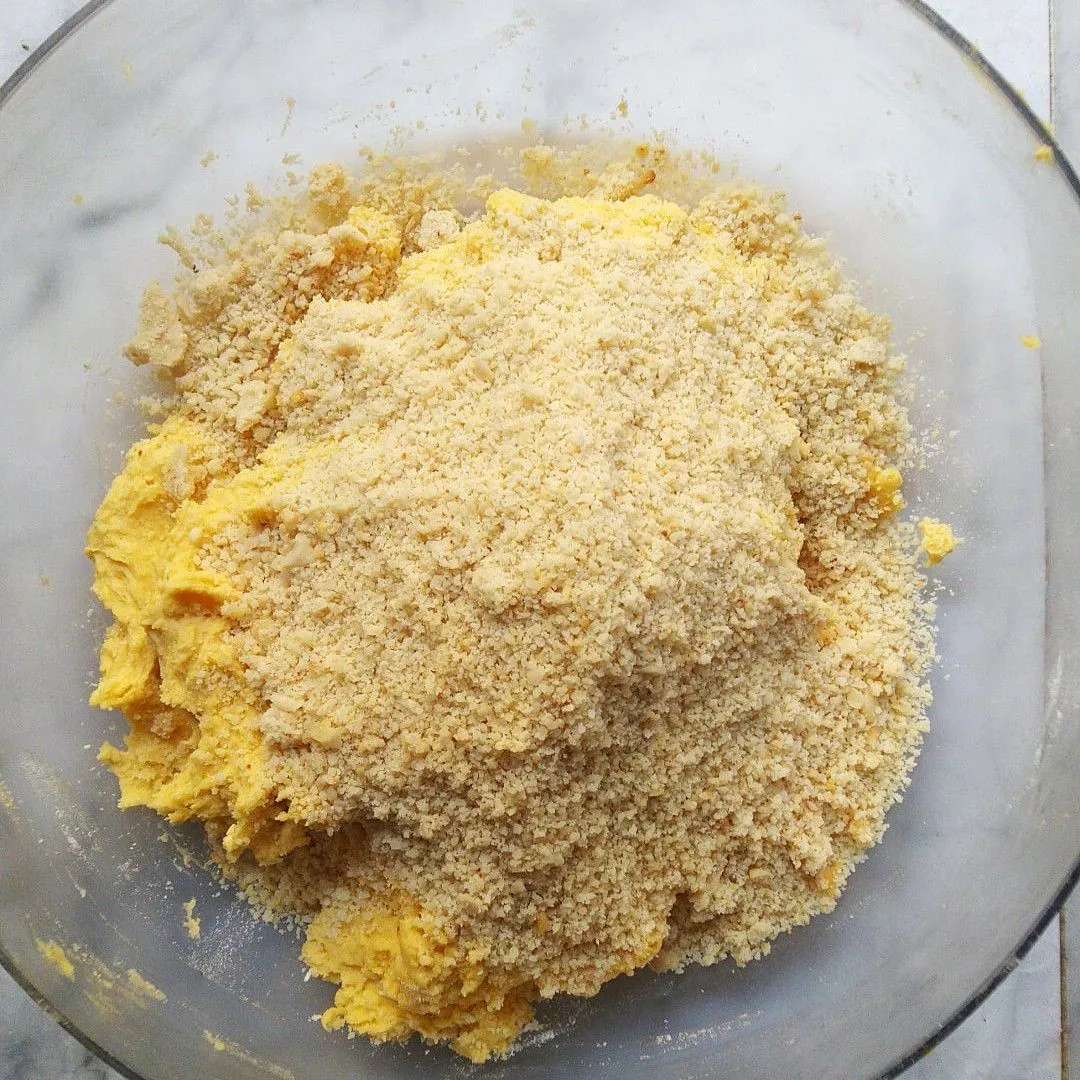 Step 4 Eggless Putri Salju