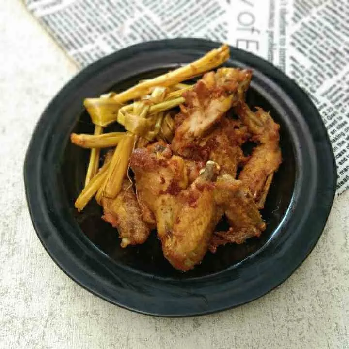 Ayam Goreng Kunyit Serai