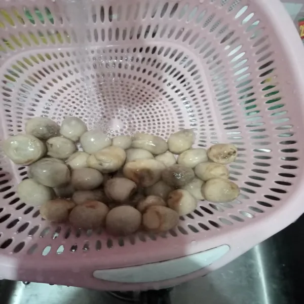 Setelah 15 menit di rendam, tiriskan.