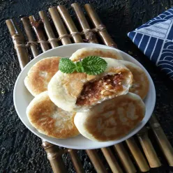 Hotteok - Korean Sweet Pancake #KoreanFood