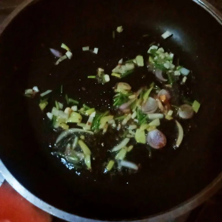 Step 4 Dubu Jorim (Tahu Goreng Bumbu Korea)