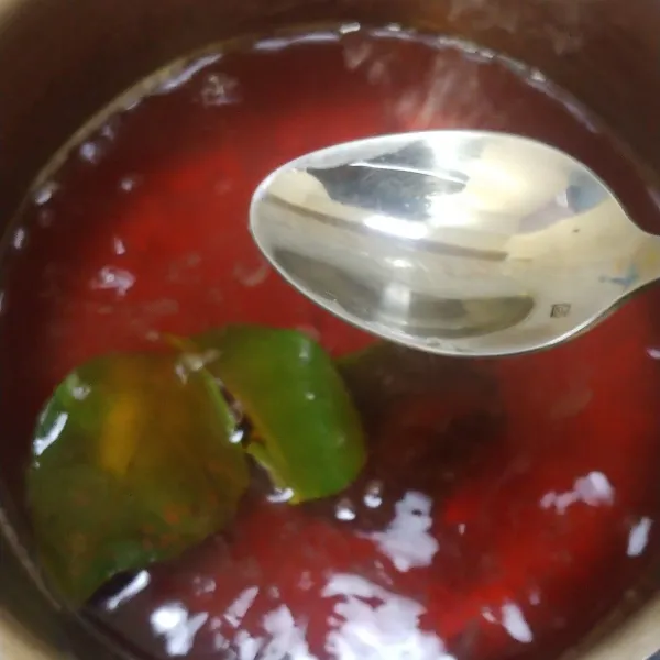 Tambahkan cuka aduk kembali