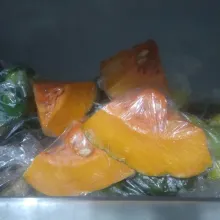 Simpan dikulkas paling bawah.