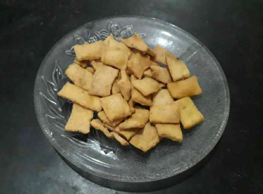 Keripik Bawang Rasa Daun Jeruk