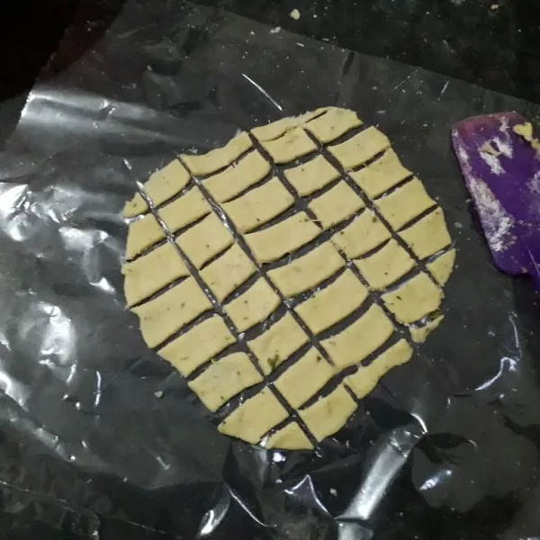 Potong sesuai selera.