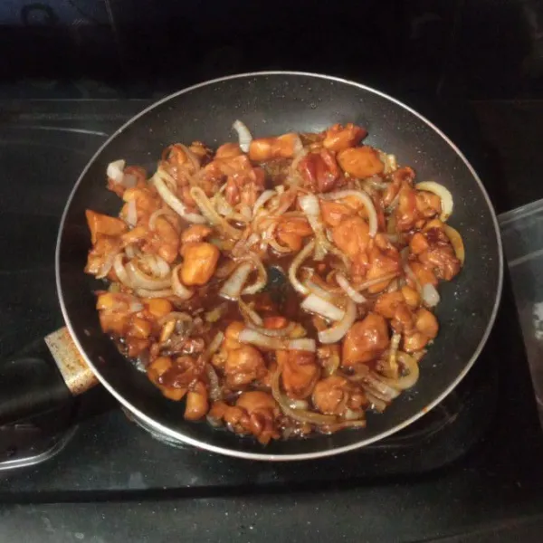 Masak hingga asat, angkat.
