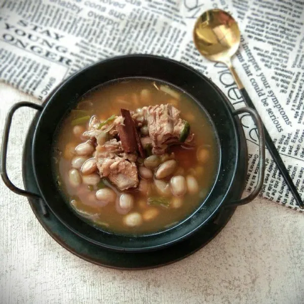 Siapkan mangkuk, tuang sayur kacang endul pada mangkuk, sajikan selagi panas.