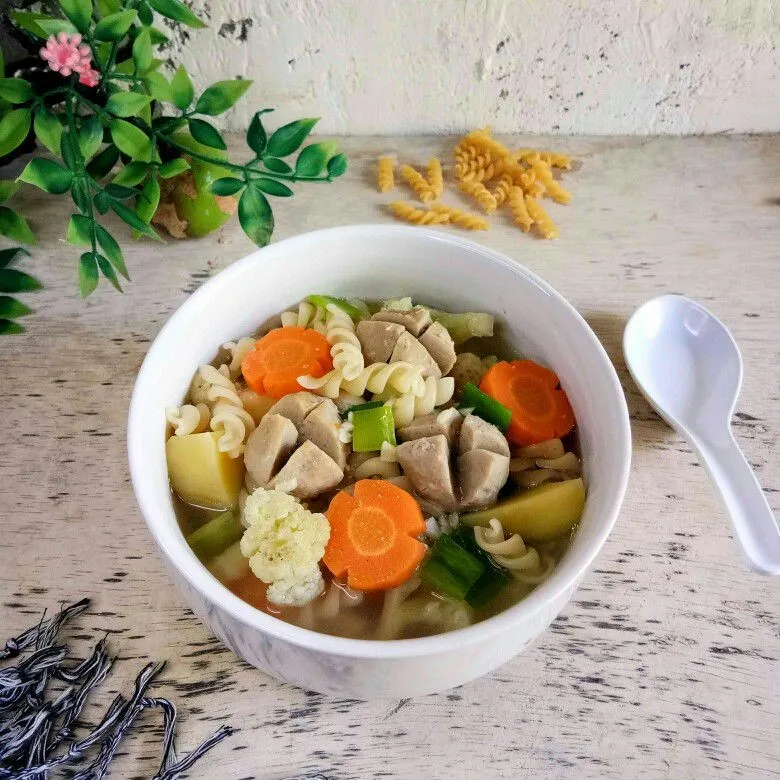 Sup Makaroni Bakso Sapi