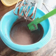 Tambahkan campuran terigu, mixer asal rata saja.