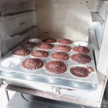 Oven dengan api sedang hingga matang. Rak bawah 30 menit dan 15 menit rak atas. Tergantung oven masing-masing.