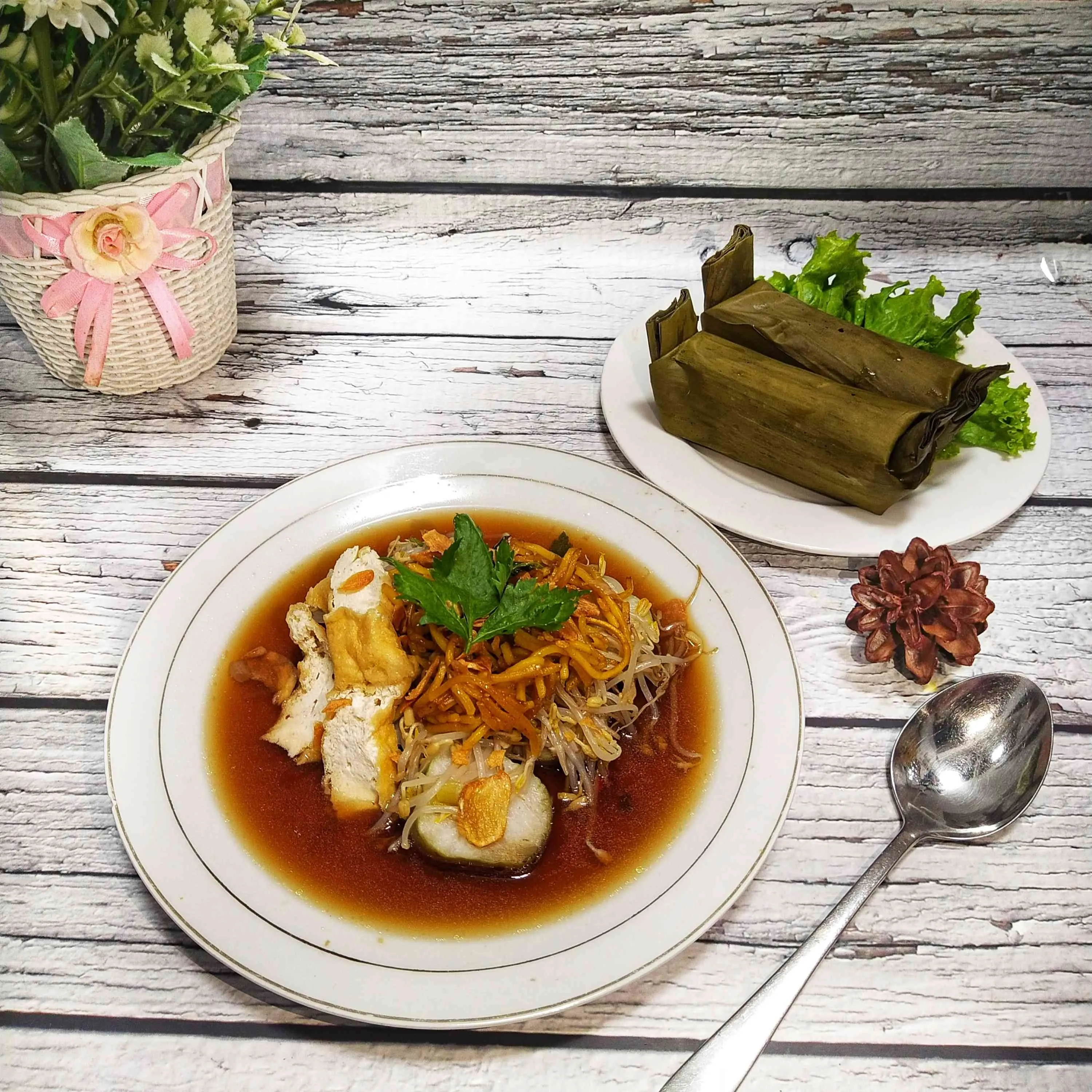 Lontong Mie Surabaya