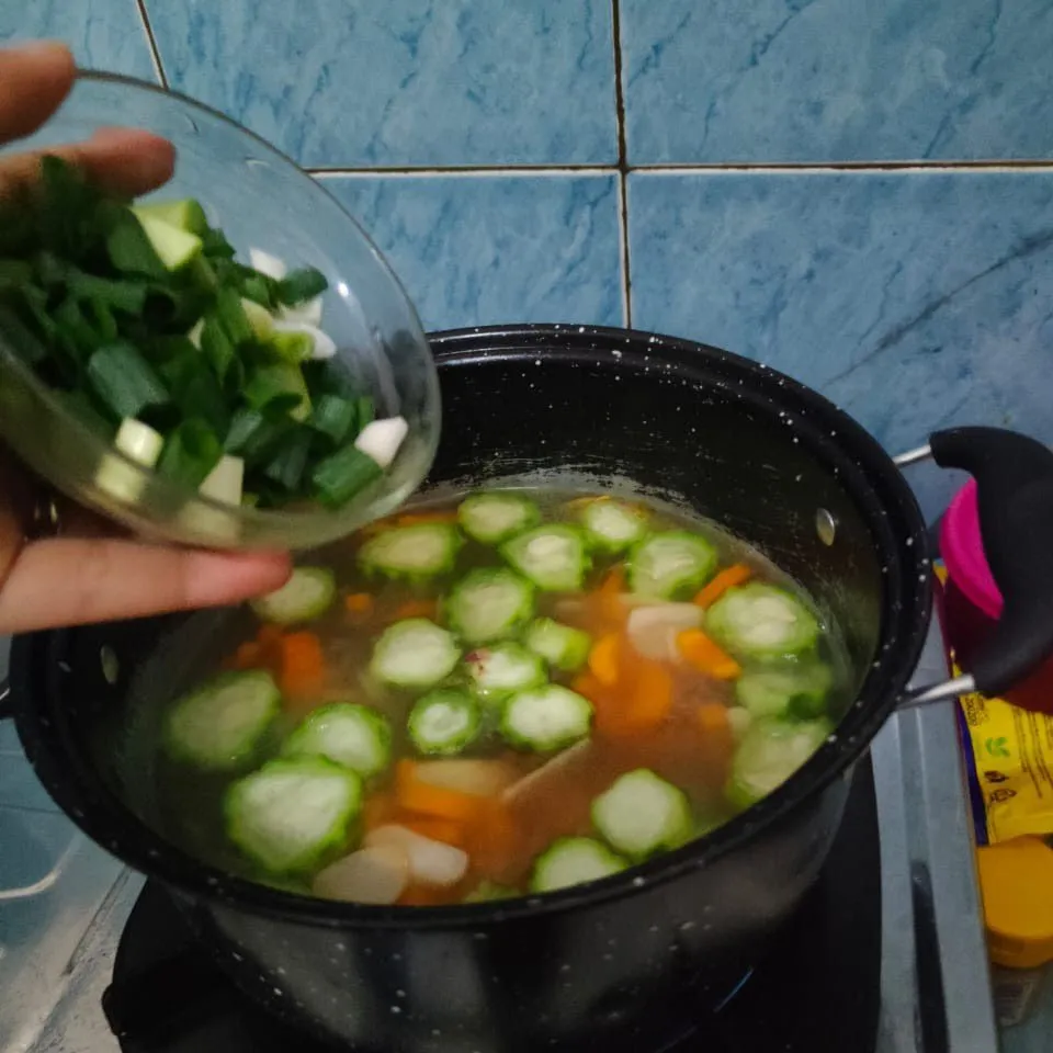 Step 5 Sayur Oyong Soun