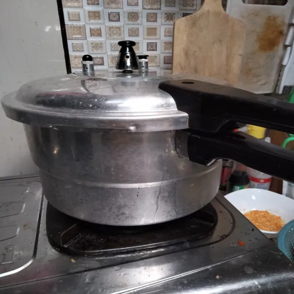 Presto selama 90 menit sejak bunyi mendesis.