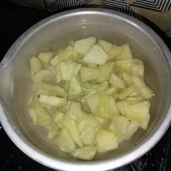 Rebus nanas hingga mendidih.