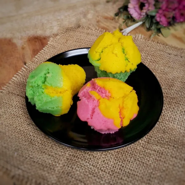 Jika sudah matang, angkat dan sajikan sebagai camilan.