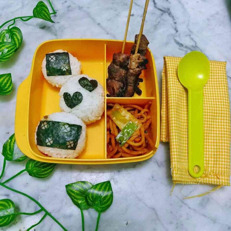 Resep Bento Nasi Kepal Daging Mix Sate Mie Sederhana Enak | Chef Muthia