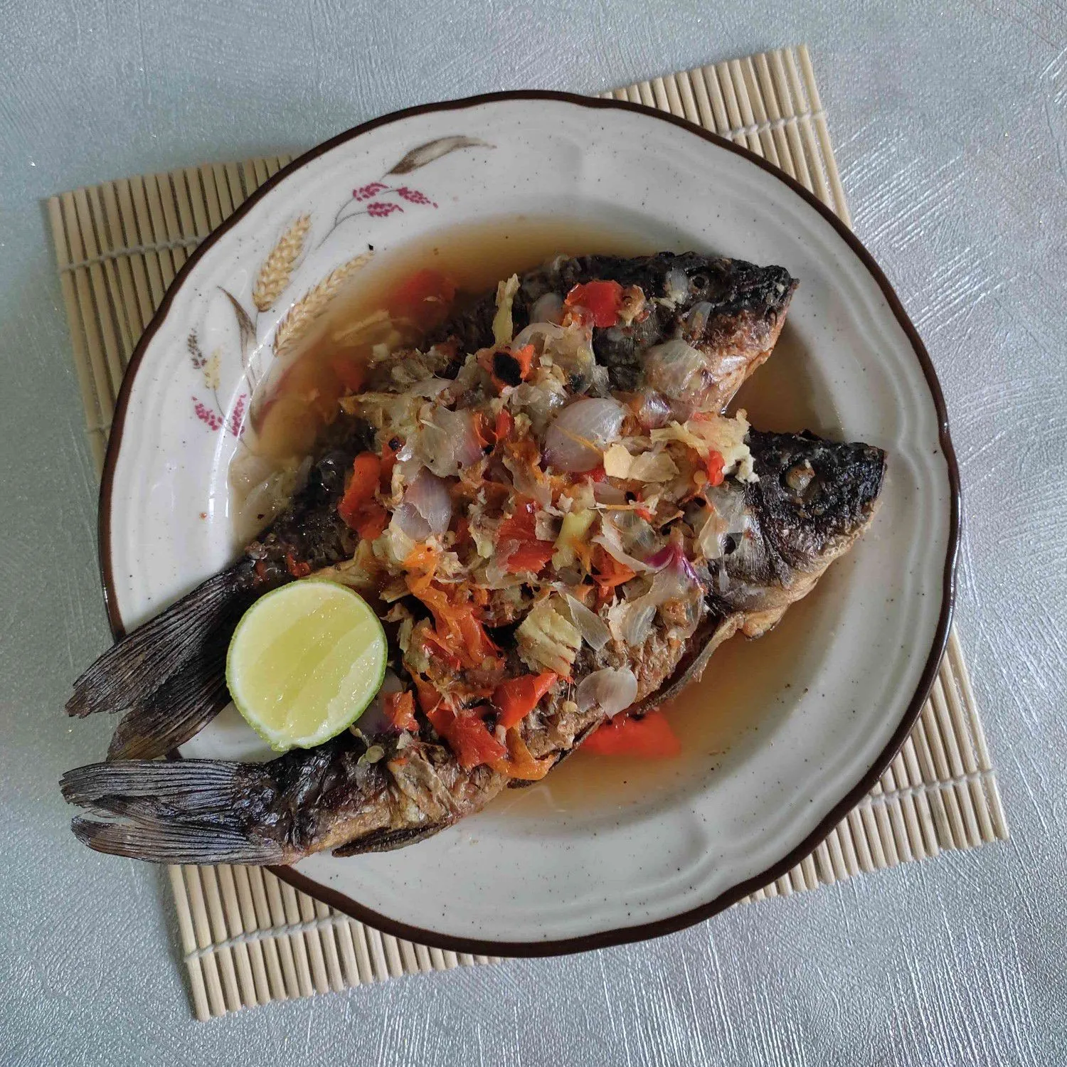 Pecak Ikan Mas Khas Betawi