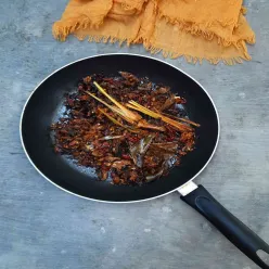 Cue Tongkol Suwir Bumbu Pedas
