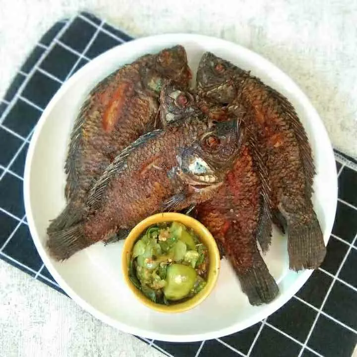 Ikan Nila Goreng Ketumbar & Sambal
