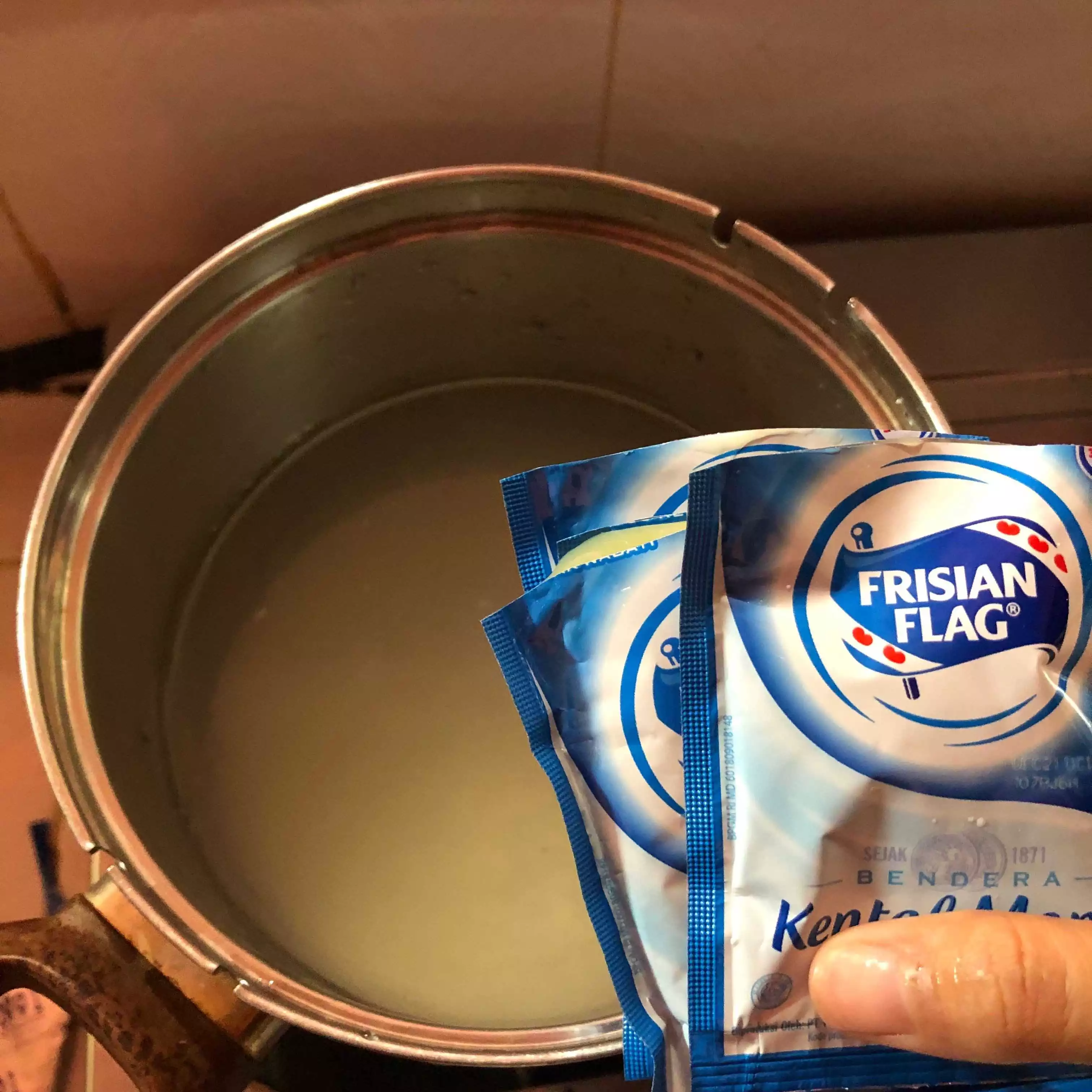 Step 1 Puding Kelapa Sirup Jeruk